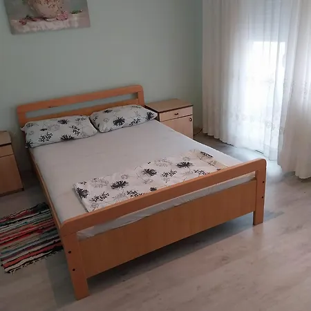 Apartman With Parking Spaces Nska, Krk - 23196 Malinska