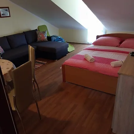 With Parking Spaces Nska, Krk - 23196 Apartman Malinska